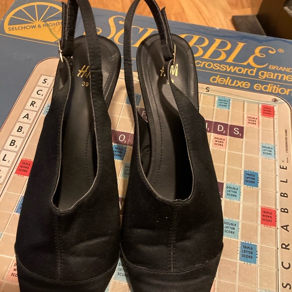 Heels by H&M size 8.5 - Picture 2 of 5